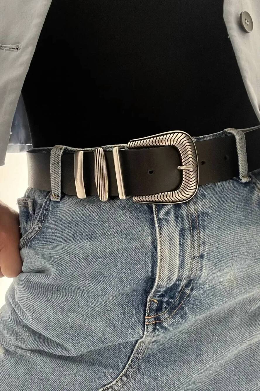NEW CHRISTINA CHRISTI women's 4 piece buckle belt in black